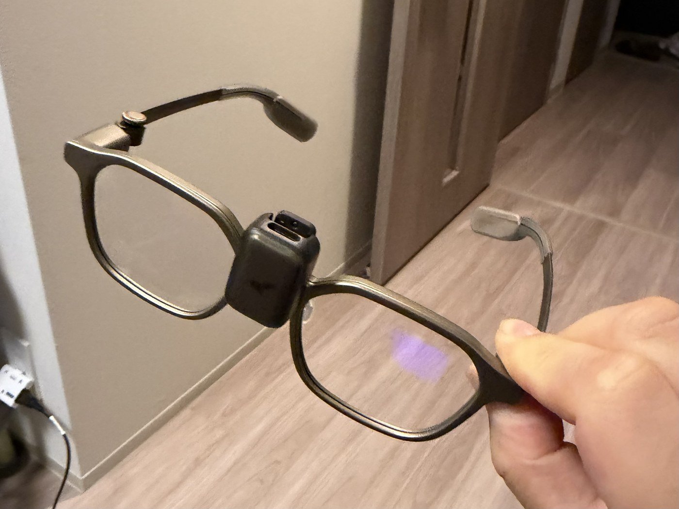 8万円のスマートグラス:RayNeo iOレビューの写真 6